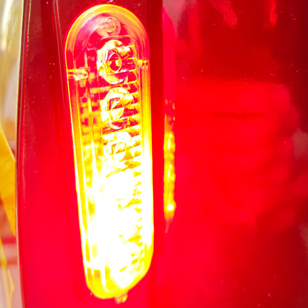 6 LED Recon/ Amber/ Warning Blinking light for vehicles